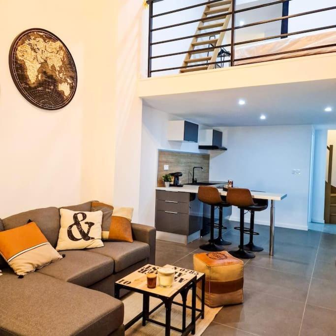 Grand Loft Avec Terrasse Privee Lägenhet Saint-Etienne  Exteriör bild
